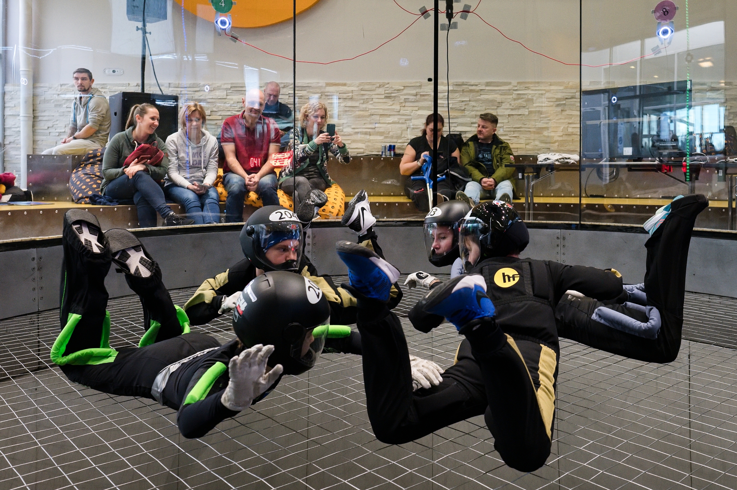 Naše žákyně je jedna z nejlepších v republice i na světě v pozoruhodném sportu – Indoor Skydivingu