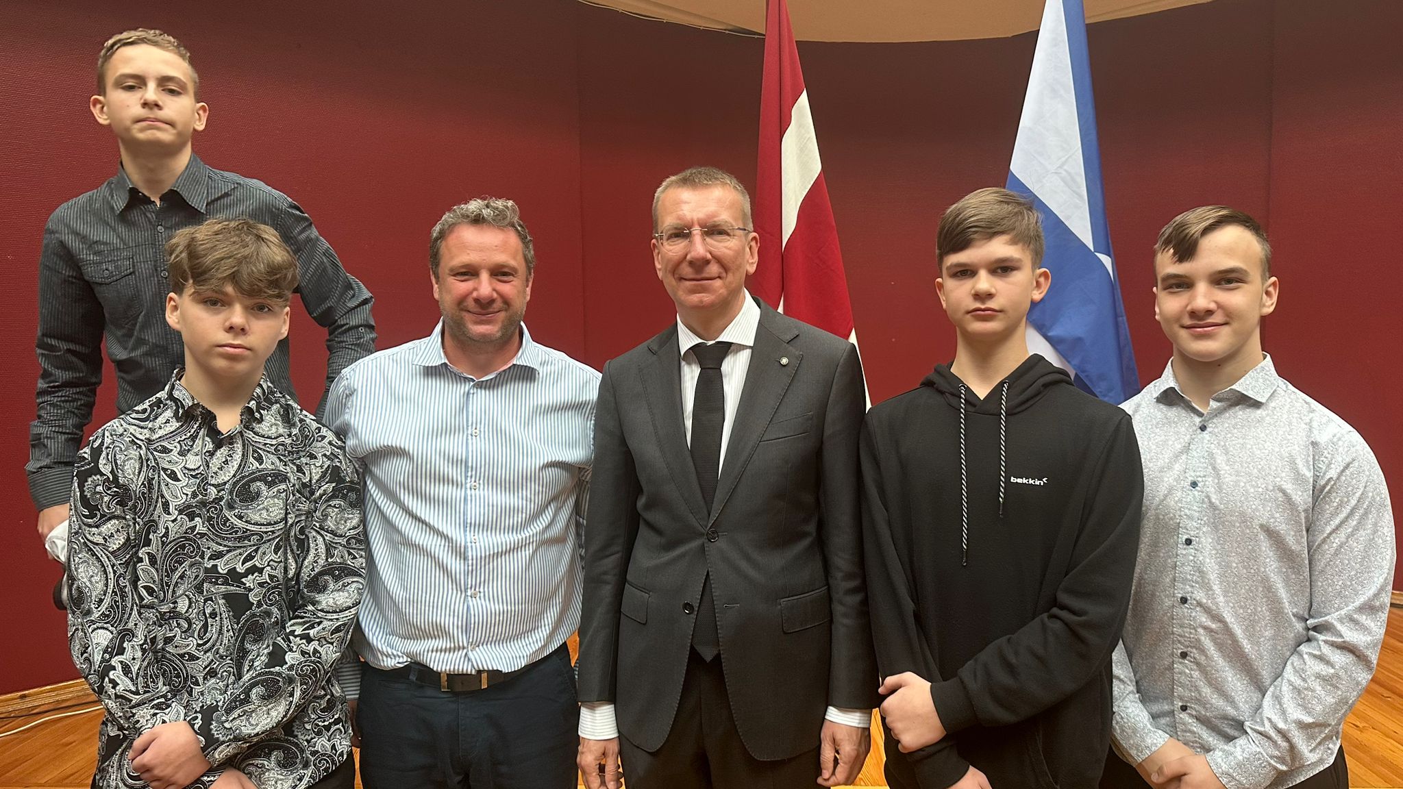 Naši žáci a pan ředitel Kosík se setkali s lotyšským prezidentem