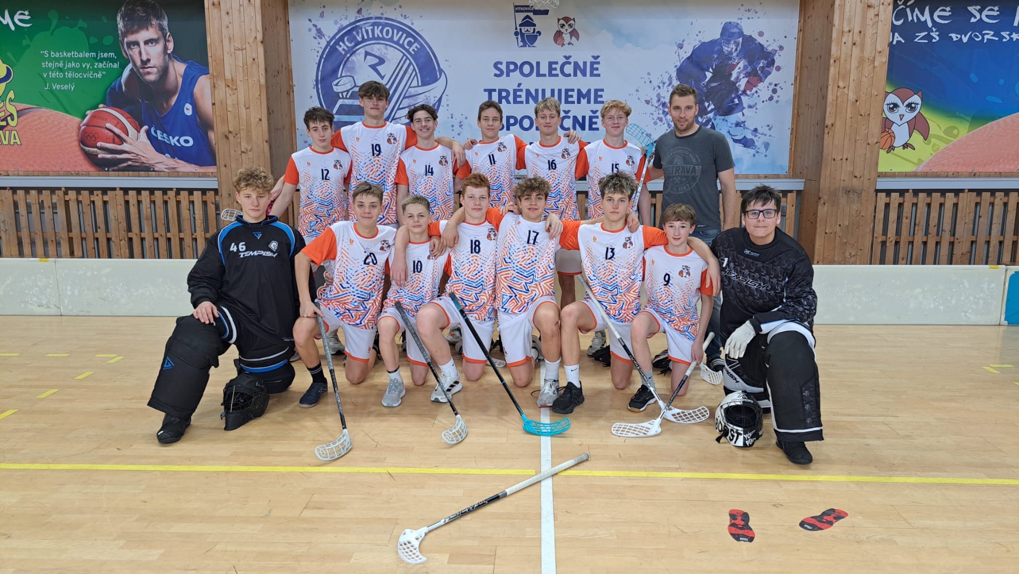 Naši chlapci zvítězili v obvodním kole ve florbalu
