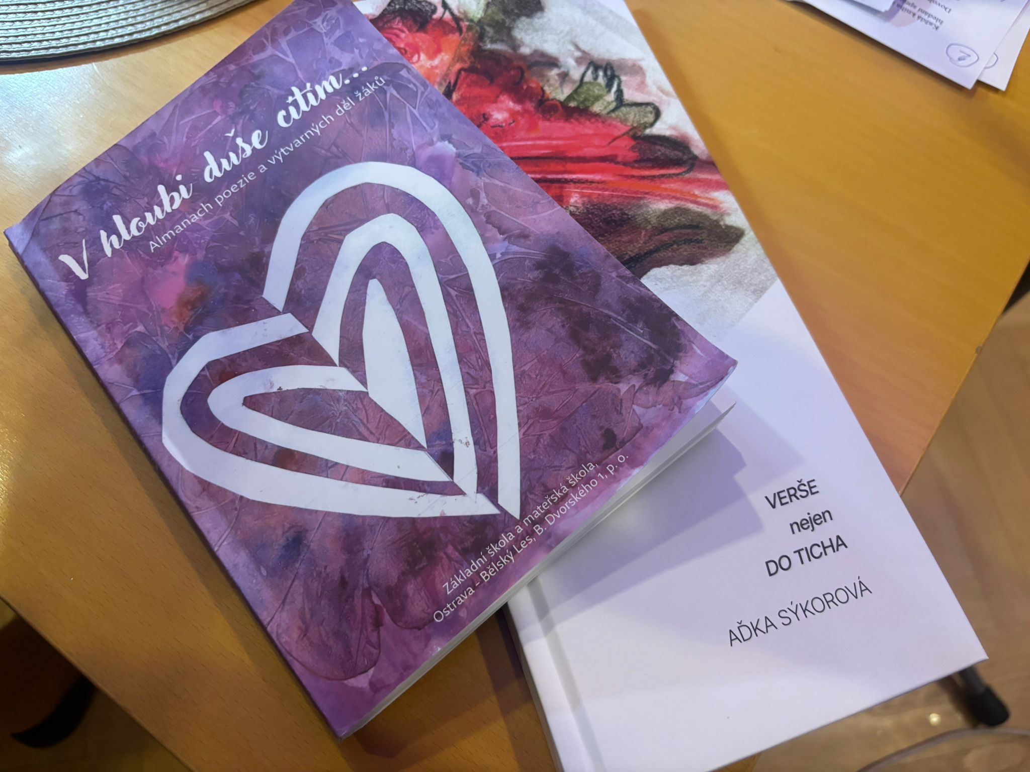 Náš Almanach poezie a výtvarných děl žáků byl prezentován na autorském čtení v Komorním klubu